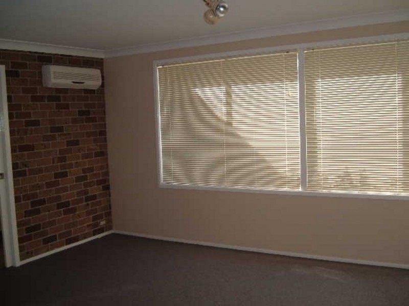 83 Greenoaks Avenue, Bradbury NSW 2560