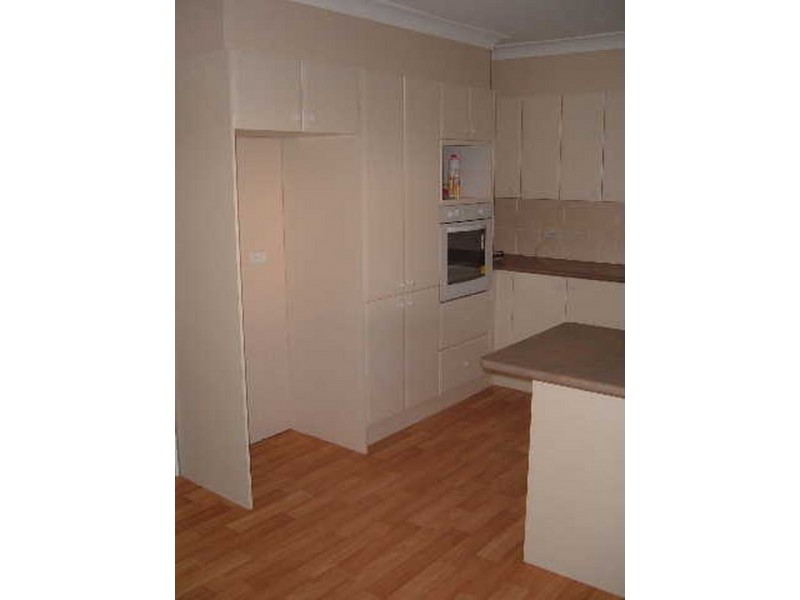 83 Greenoaks Avenue, Bradbury NSW 2560