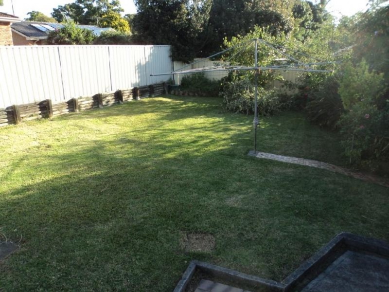 83 Greenoaks Avenue, Bradbury NSW 2560