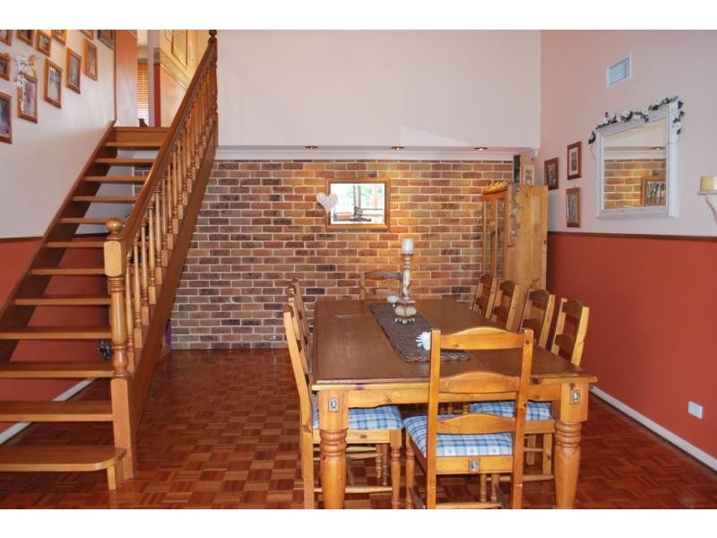 10 Hartford Ave, Glen Alpine NSW 2560