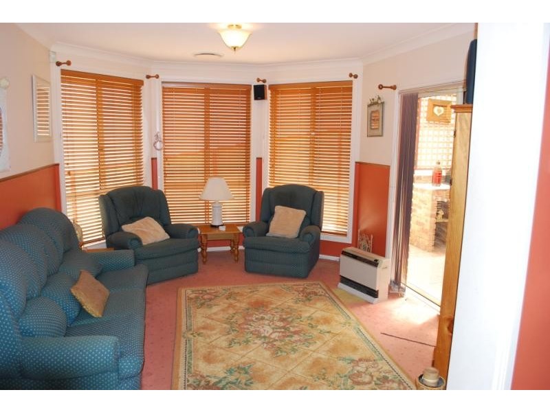 10 Hartford Ave, Glen Alpine NSW 2560