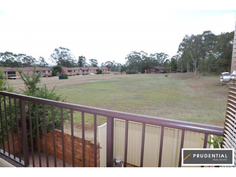4/56 Woodhouse Drive, Ambarvale NSW 2560
