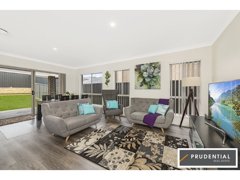 10 Radisich Loop, Oran Park NSW 2570