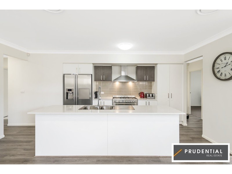 10 Radisich Loop, Oran Park NSW 2570