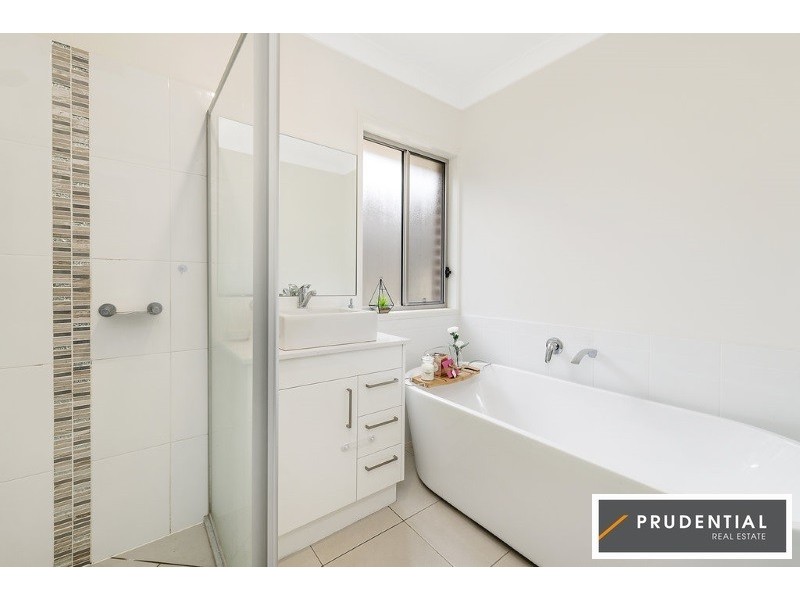 10 Radisich Loop, Oran Park NSW 2570