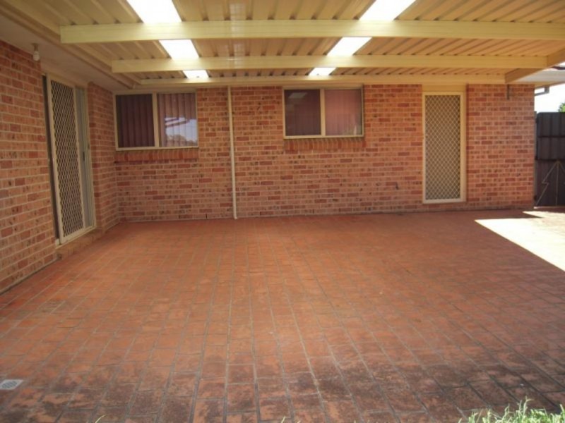 29 Pademelon Avenue, St Helens Park NSW 2560
