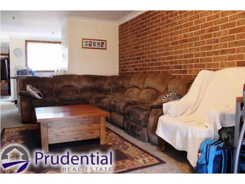 32a Bernardo Crescent, Rosemeadow NSW 2560