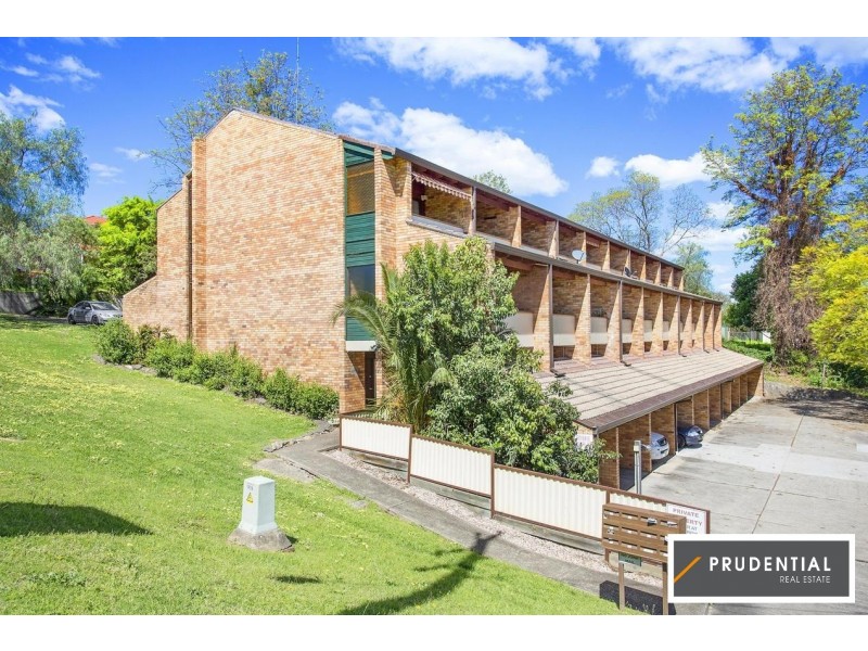6/49 Sturt Street, Campbelltown NSW 2560