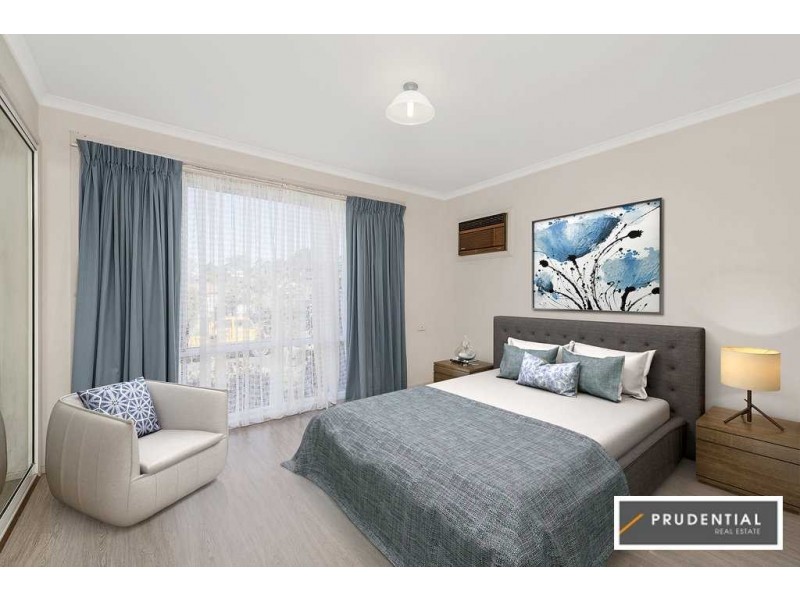 8 Valentine Place, Rosemeadow NSW 2560