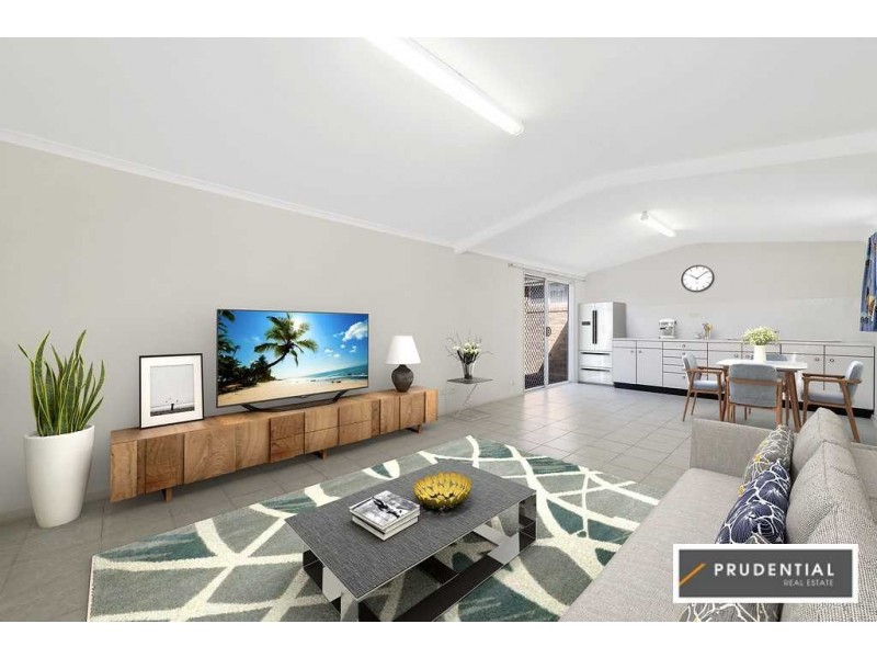 8 Valentine Place, Rosemeadow NSW 2560