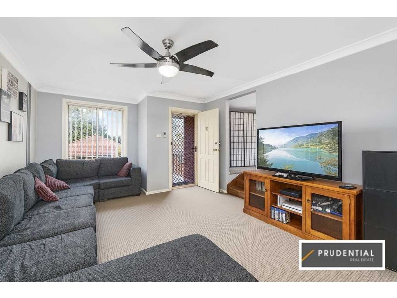 10/17 Poplar Crescent, Bradbury NSW 2560