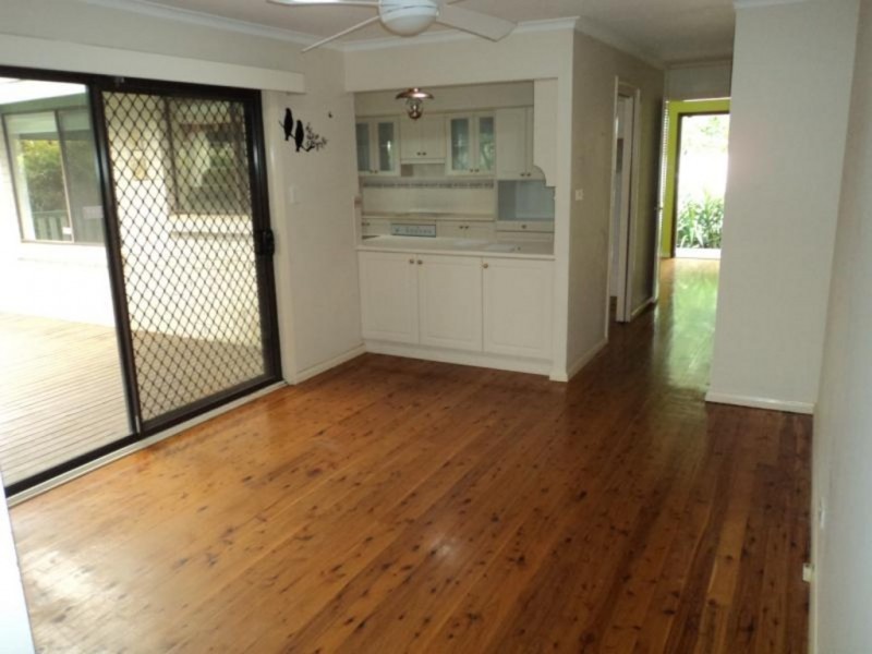 9 Wyangala Cres, Leumeah NSW 2560