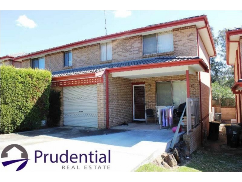 12/4 Westmoreland Rd, Minto NSW 2566