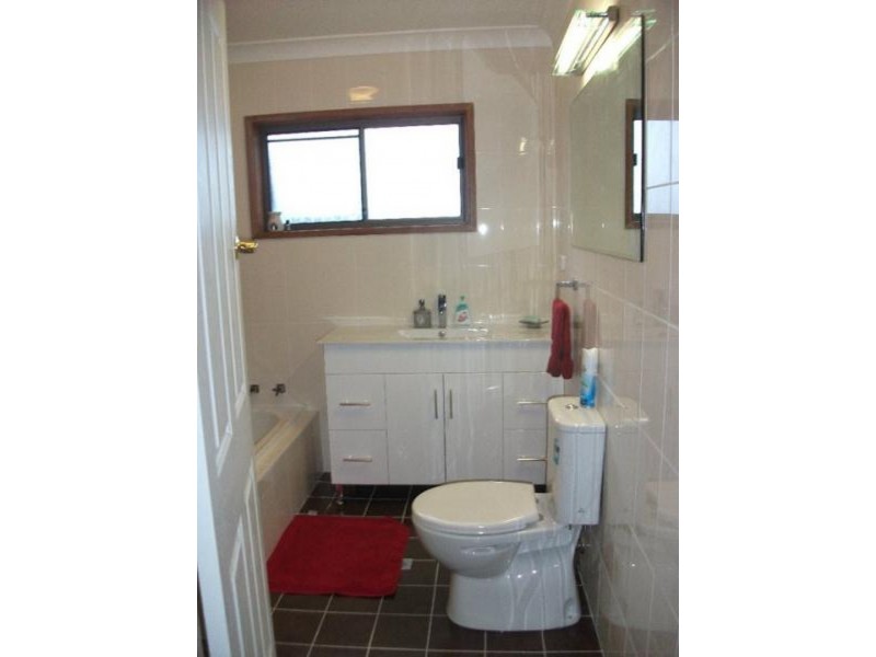 24 Macquarie Avenue, Campbelltown NSW 2560