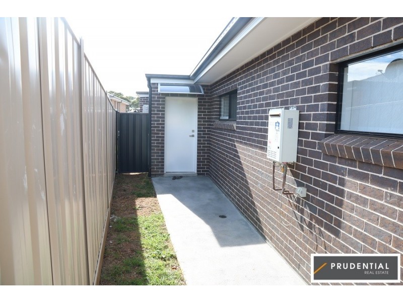 27a Tamora Street, Rosemeadow NSW 2560