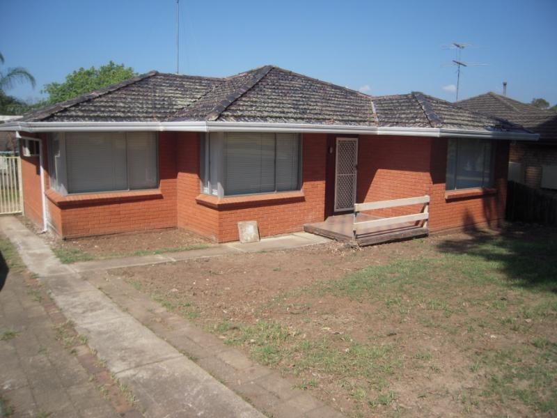 66 Berallier Drive, Camden South NSW 2570