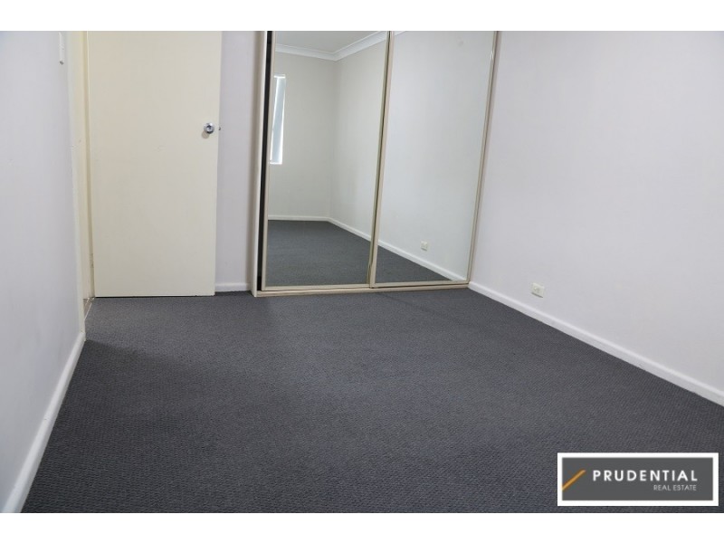 4/60 Lithgow St, Campbelltown NSW 2560