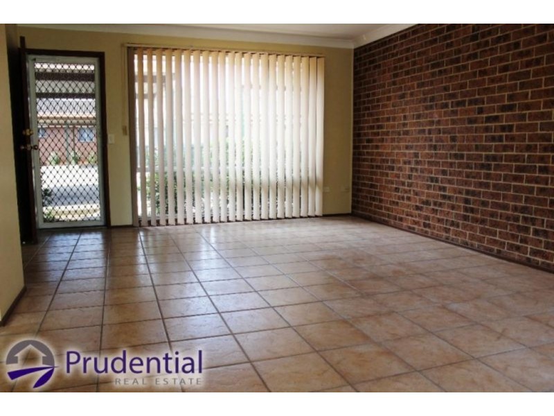 2/63 Kingsclare, Leumeah NSW 2560