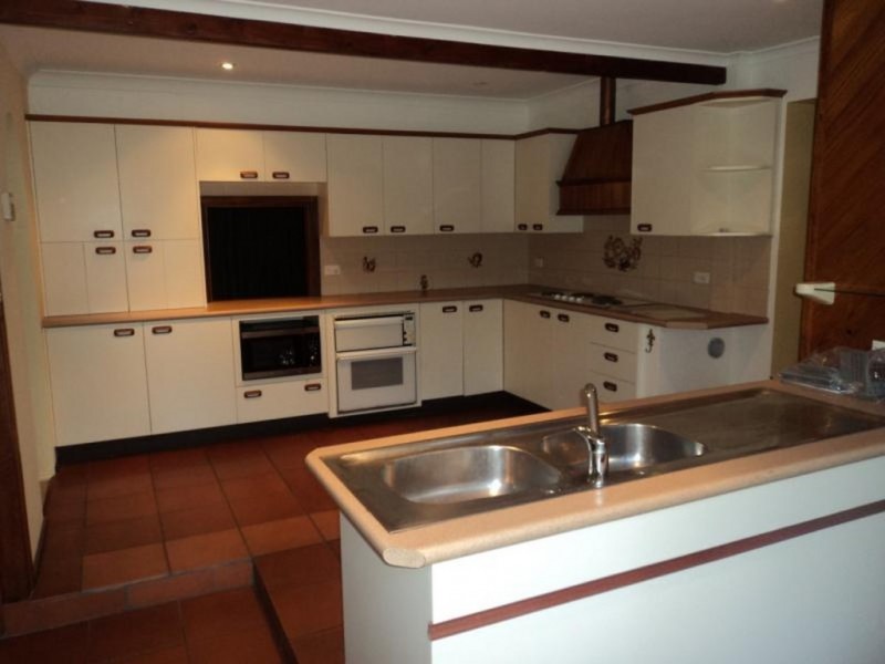 92 Hansens Rd, Minto NSW 2566