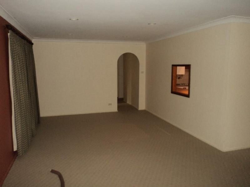 92 Hansens Rd, Minto NSW 2566