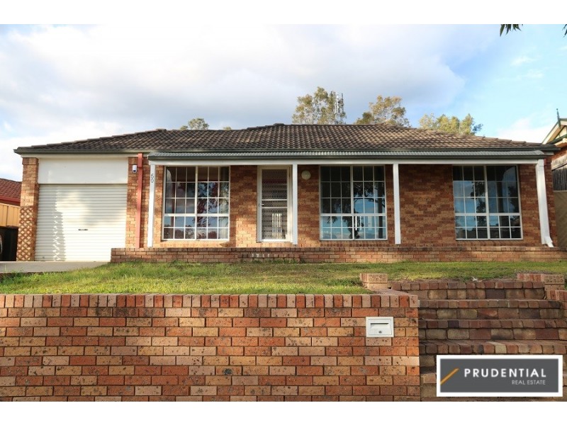 50 Downes Cr, Currans Hill NSW 2567