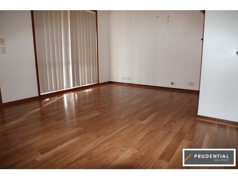 50 Downes Cr, Currans Hill NSW 2567