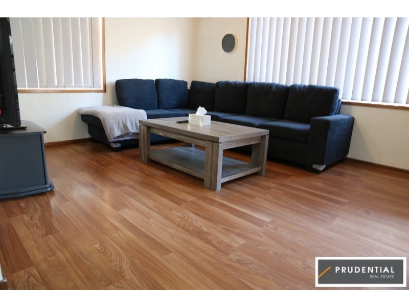 50 Downes Cr, Currans Hill NSW 2567