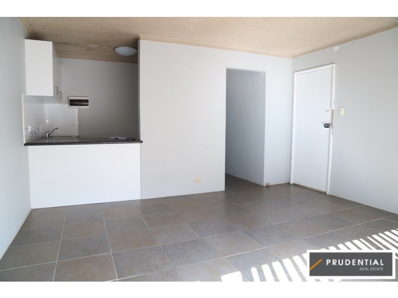 6/60 Lithgow Street, Campbelltown NSW 2560