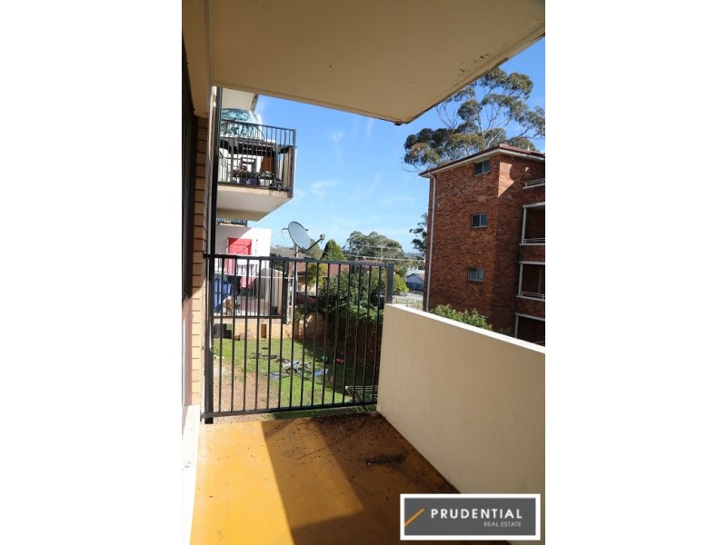 6/60 Lithgow Street, Campbelltown NSW 2560
