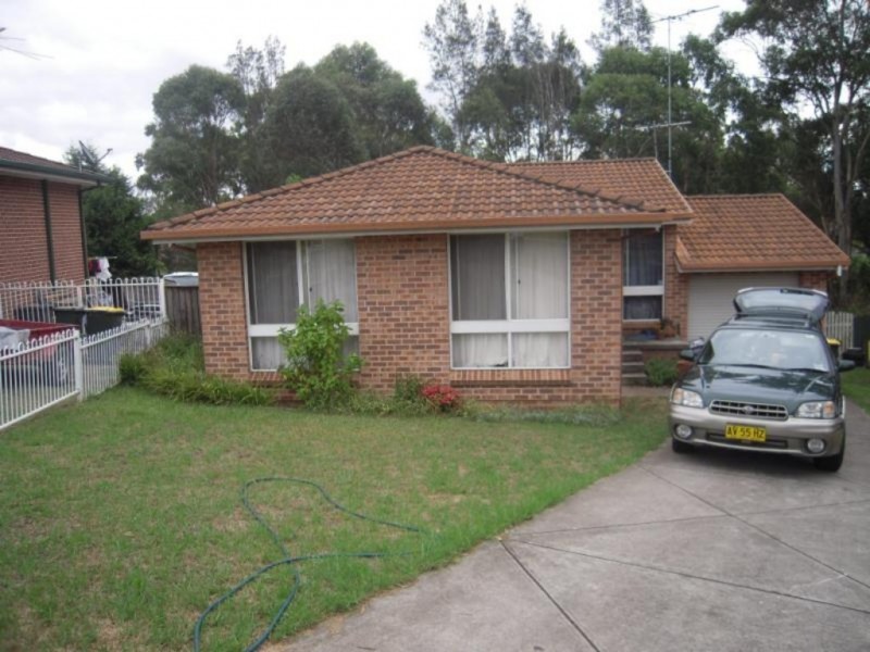 9 Kemp Place, Minto NSW 2566