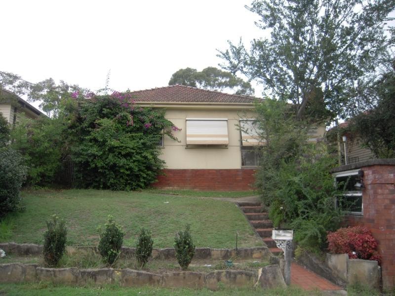 26 McLean Street, Campbelltown NSW 2560