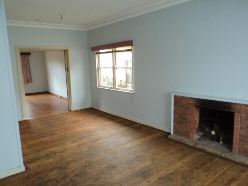 26 McLean Street, Campbelltown NSW 2560