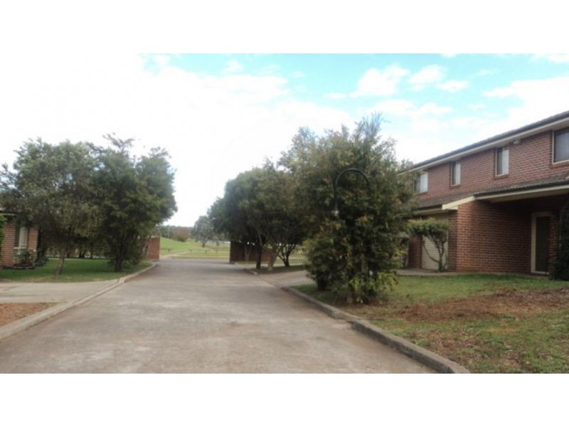 15/101 Hurricane Drive, Raby NSW 2566