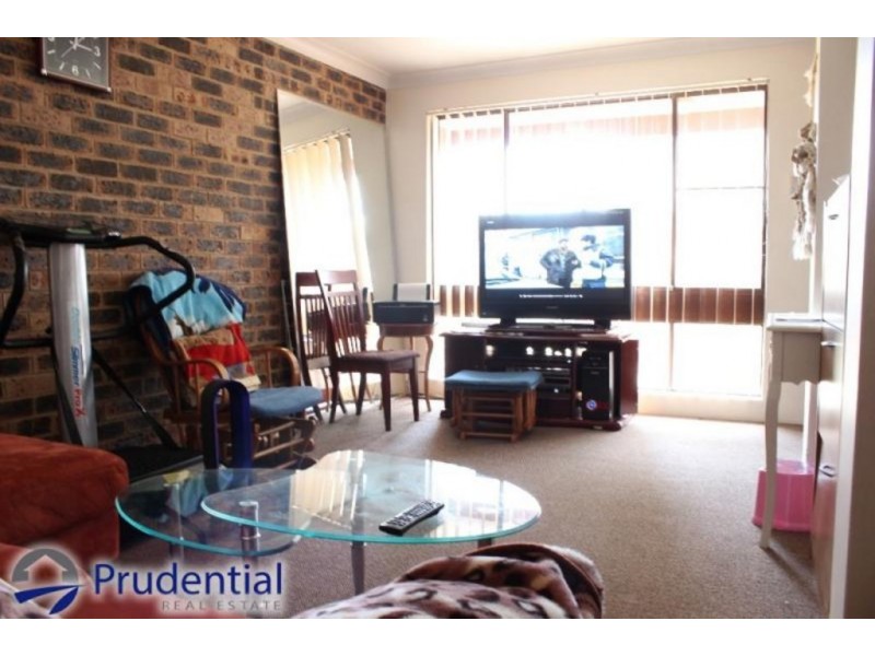 1/19 Stewart Street, Campbelltown NSW 2560