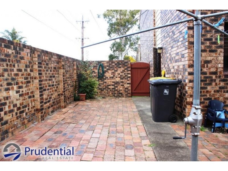1/19 Stewart Street, Campbelltown NSW 2560