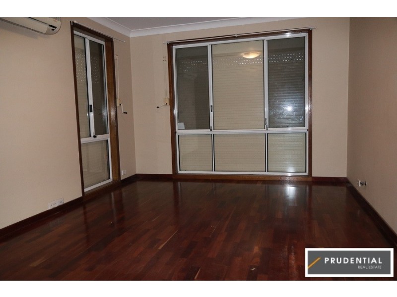 9 Lodestone Pl, Eagle Vale NSW 2558