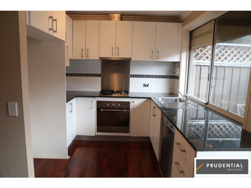 9 Lodestone Pl, Eagle Vale NSW 2558
