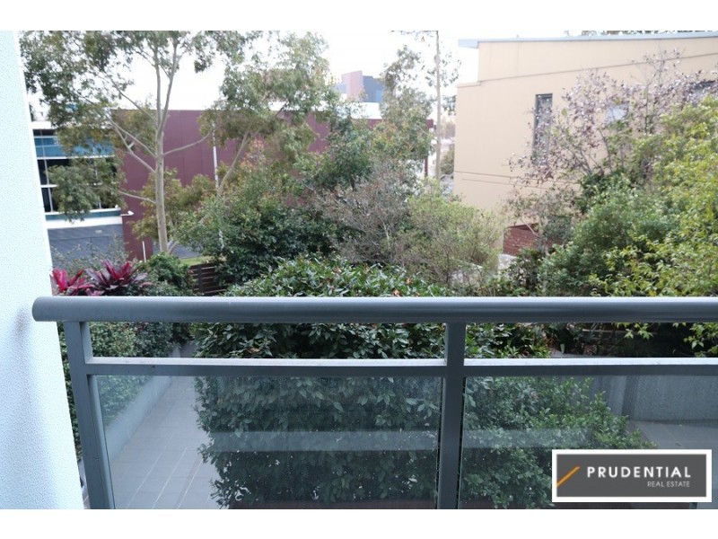 1F/541 Pembroke Rd, Leumeah NSW 2560