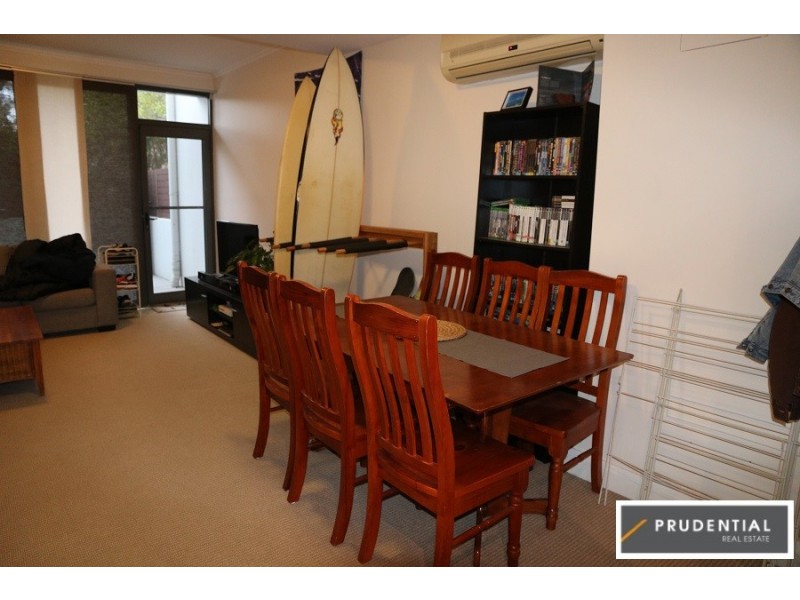 1F/541 Pembroke Rd, Leumeah NSW 2560