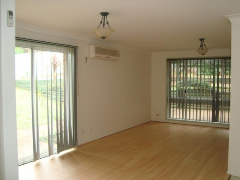 55 Woodcourt St, Ambarvale NSW 2560