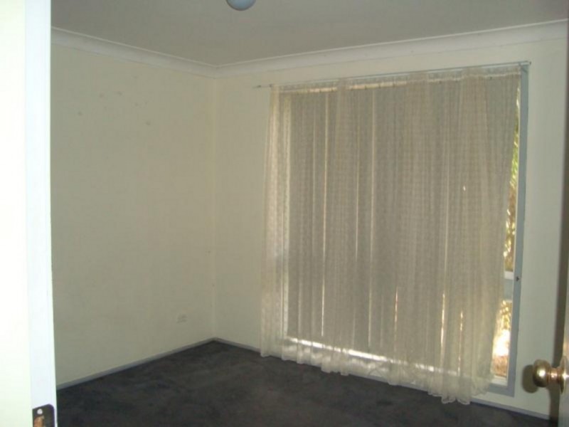 55 Woodcourt St, Ambarvale NSW 2560