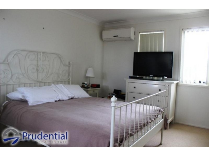 24 St Simon Cl, Blair Athol NSW 2560