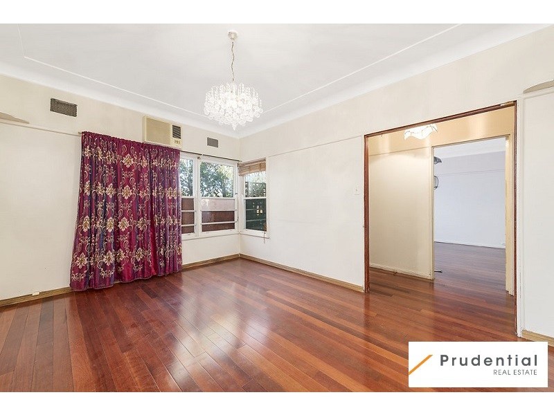 1 St Johns Road, Campbelltown NSW 2560
