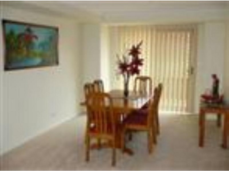 9 Rebellion Place, Macquarie Links NSW 2565