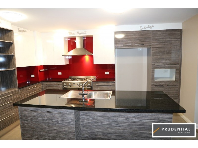 2/40 Parkside Crescent, Campbelltown NSW 2560