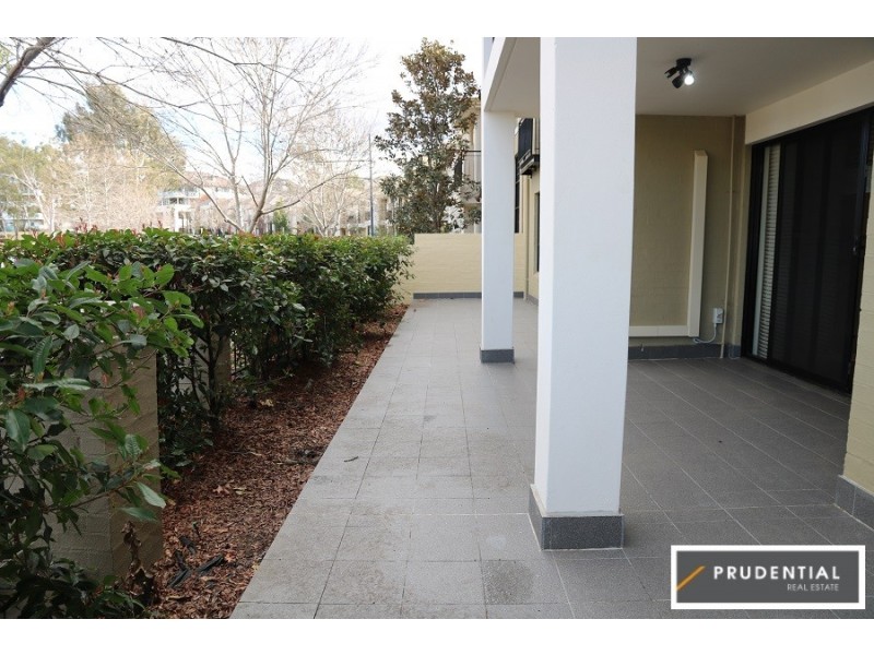 2/40 Parkside Crescent, Campbelltown NSW 2560