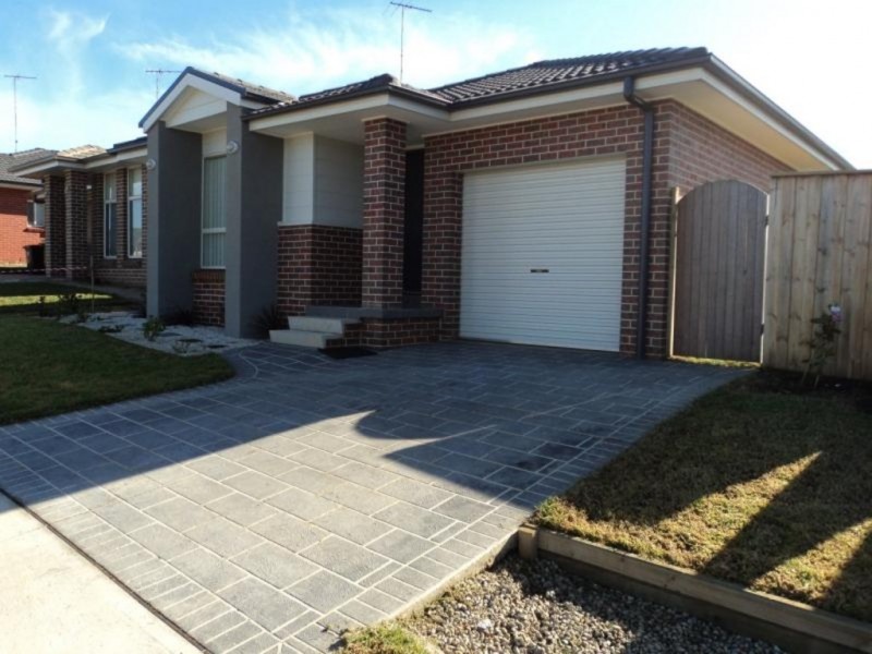 10 Delaware Street, Spring Farm NSW 2570