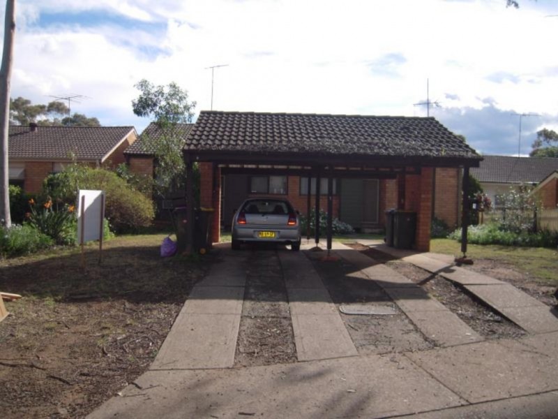7 Green Lane, Bradbury NSW 2560