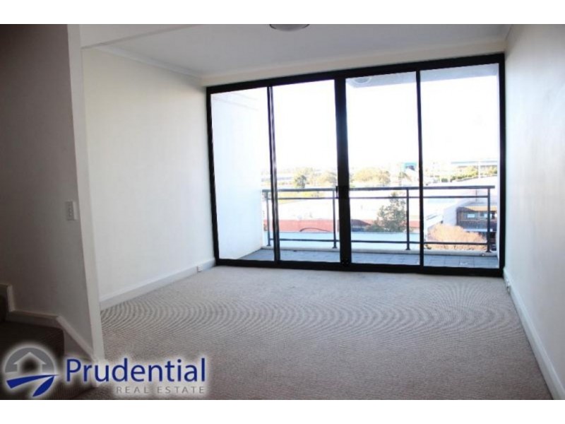 36F/541 Pembroke Road, Leumeah NSW 2560