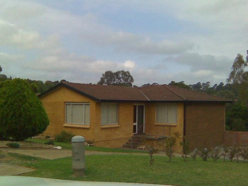 43 Lillyvicks Crescent, Ambarvale NSW 2560